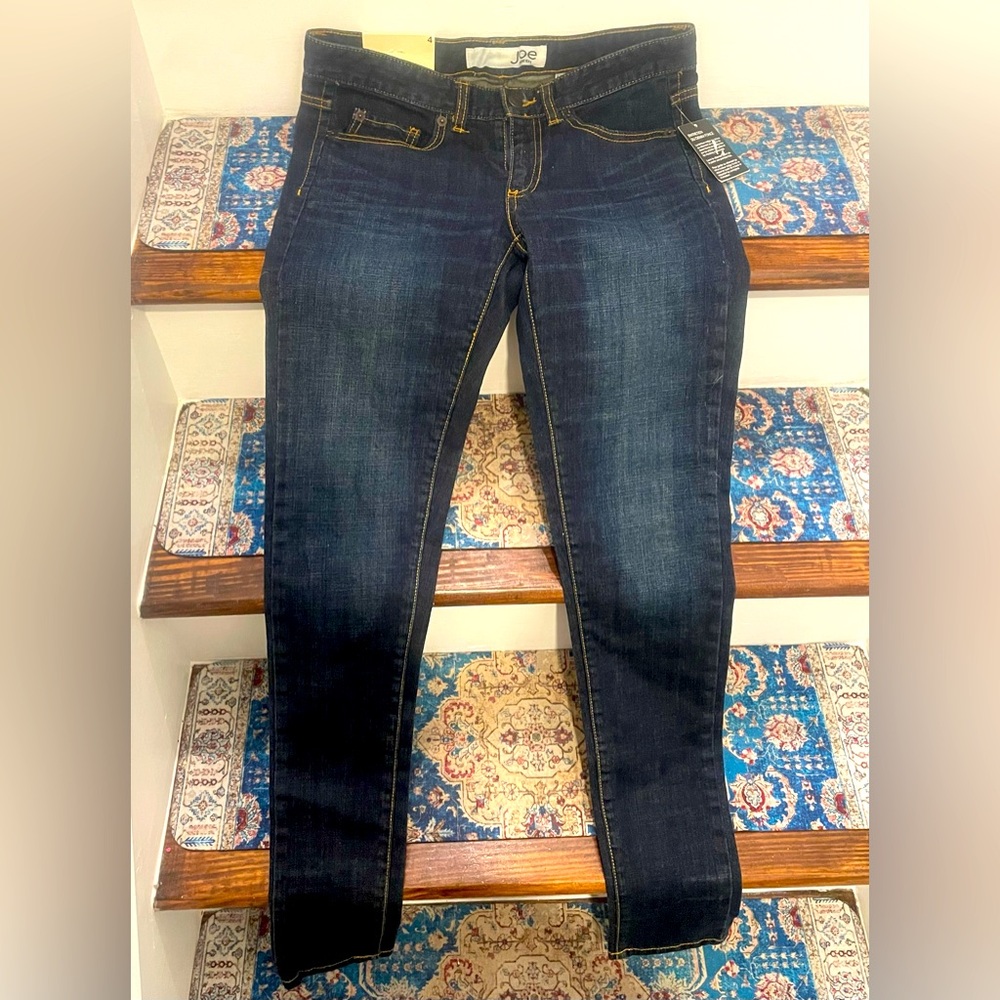 Joe Fresh slim skinny dark wash jeans